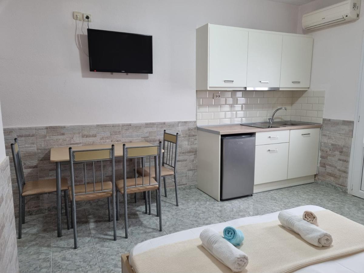 Anna Christina Apartments Metamorfosi  Zewnętrze zdjęcie